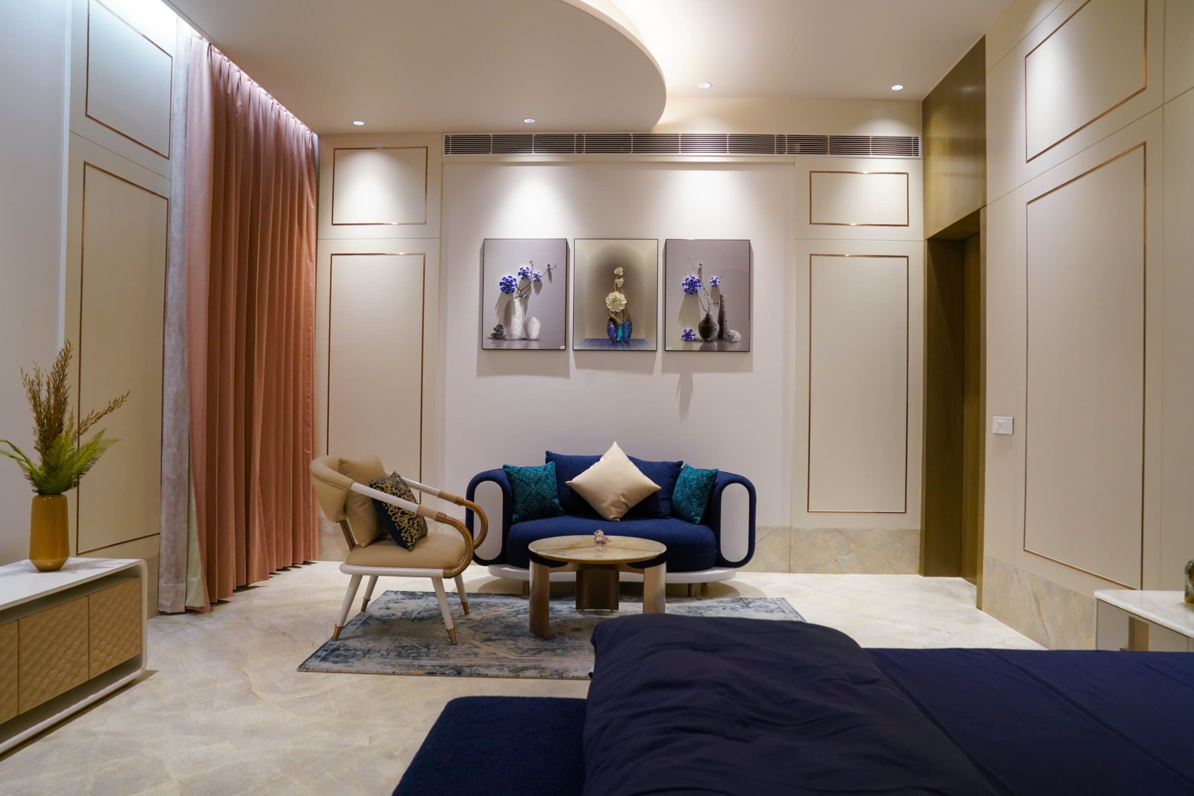 A Home Shaped by Light and Living — image 2